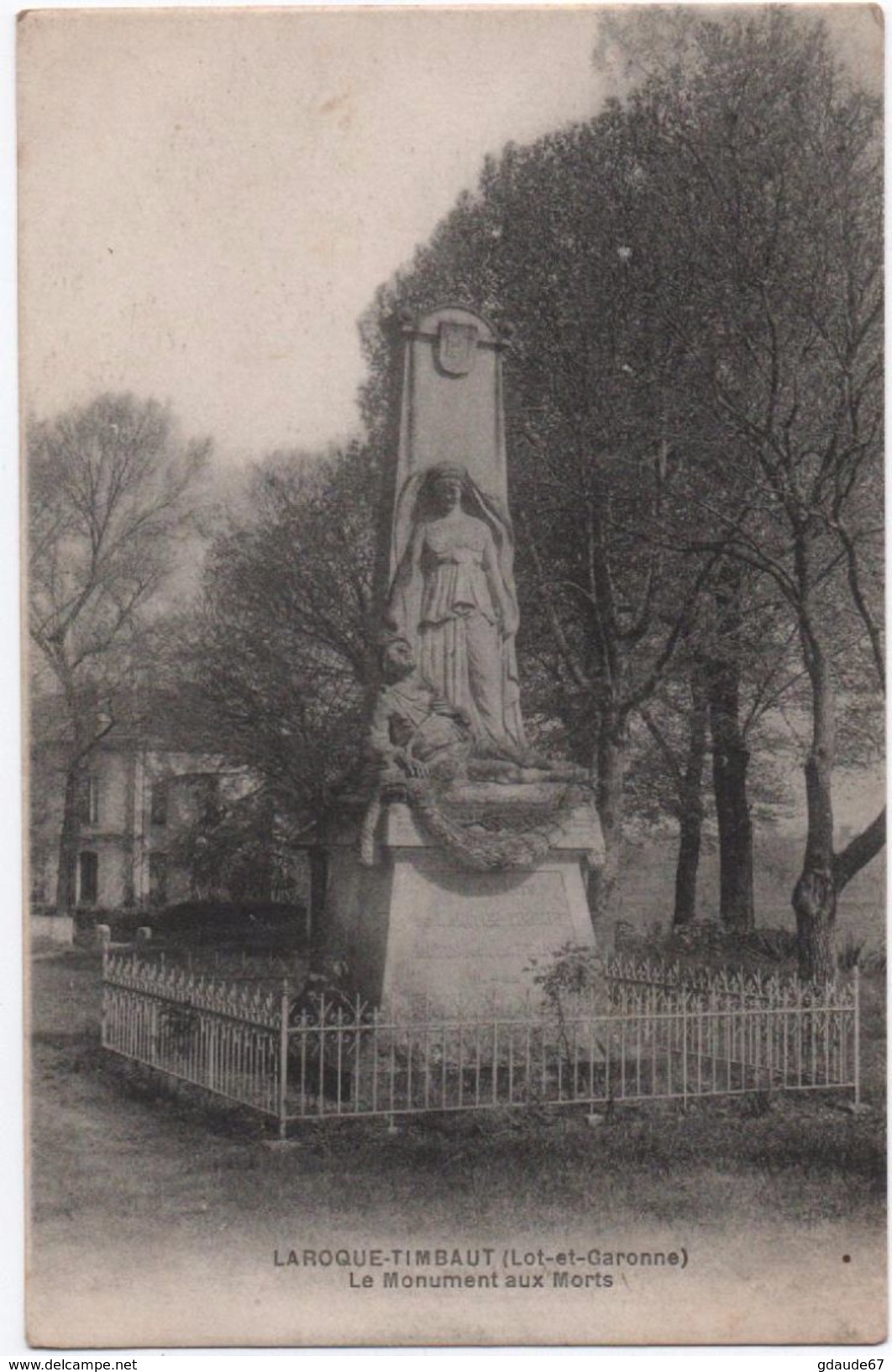 LAROQUE TIMBAULT (47) - LE MONUMENT AUX MORTS - Laroque Timbault