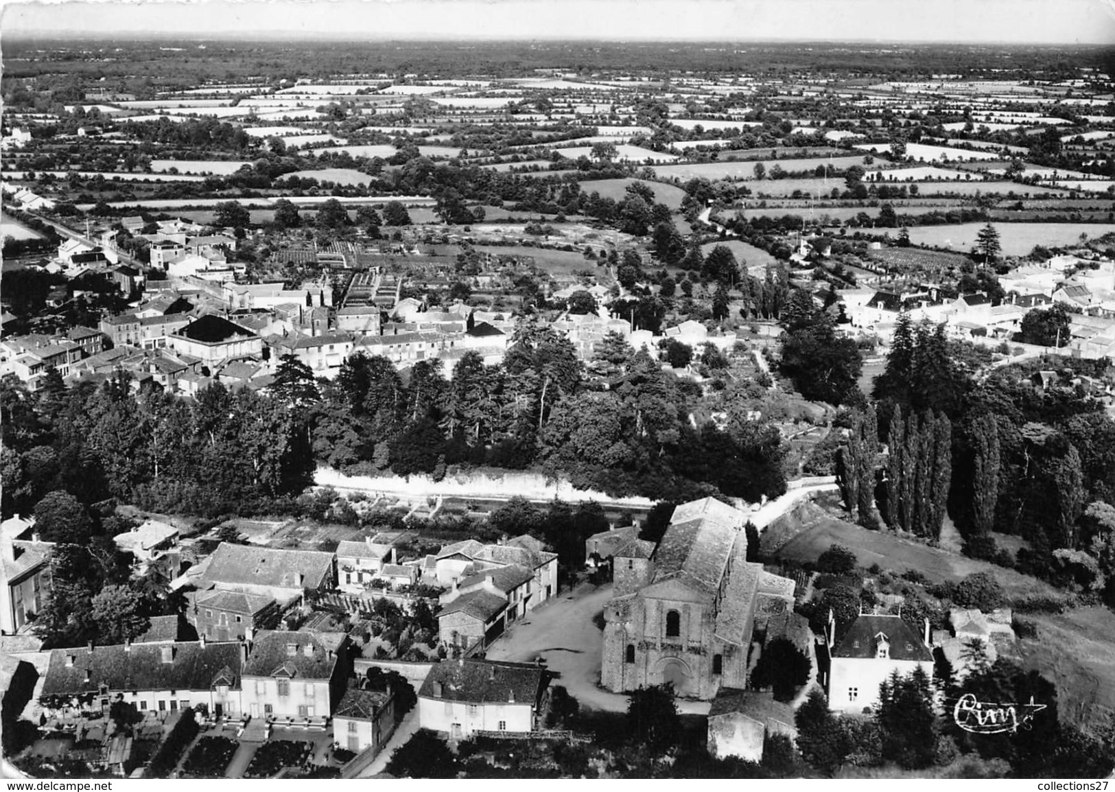 85-LA CHAIZE-LE-VICOMTE-VUE GENERALE AERIENNE - La Chaize Le Vicomte