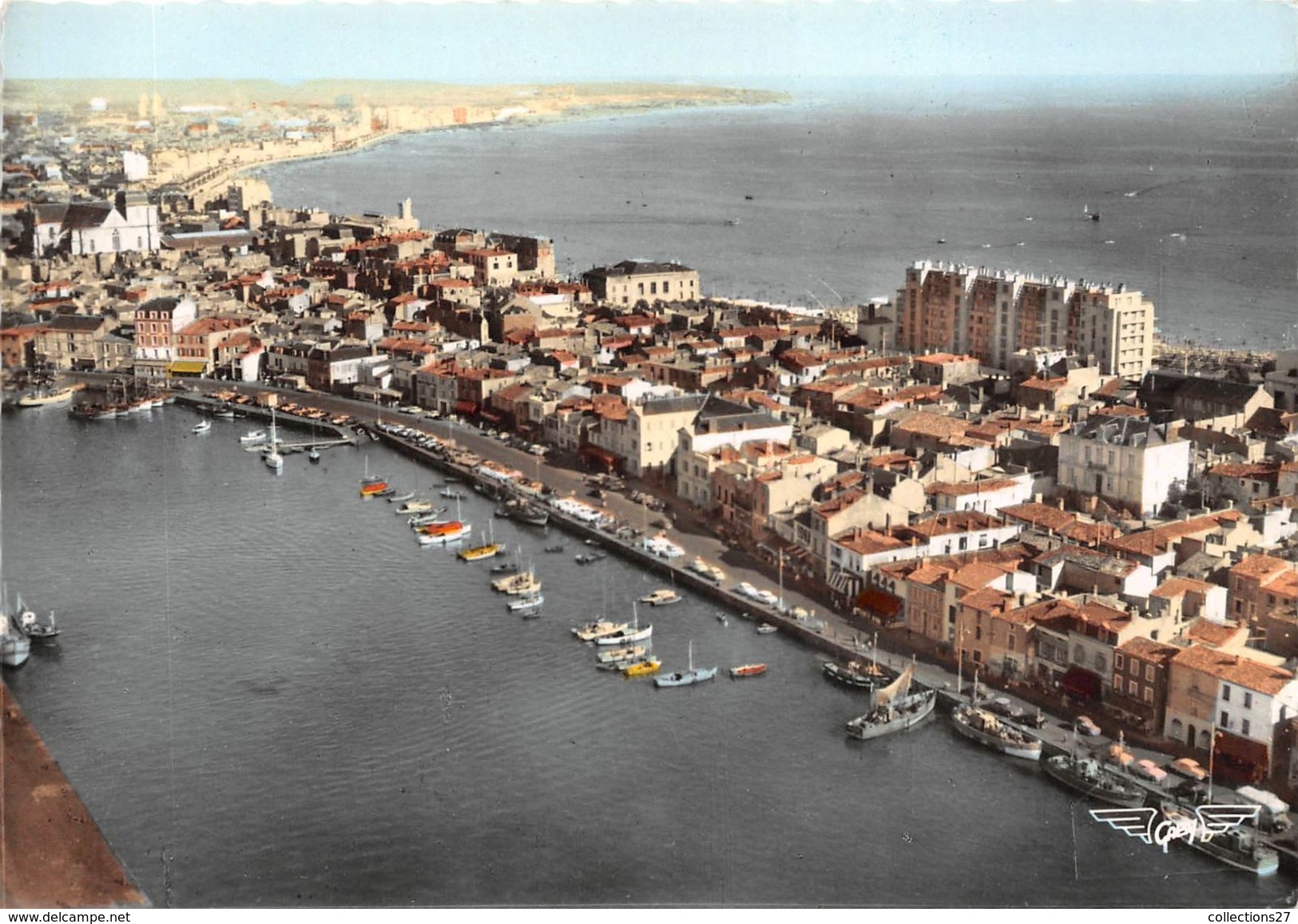 85-SABLES-D'OLONNE- LE PORT ET LA PLAGE VUE DU CIEL - Sables D'Olonne