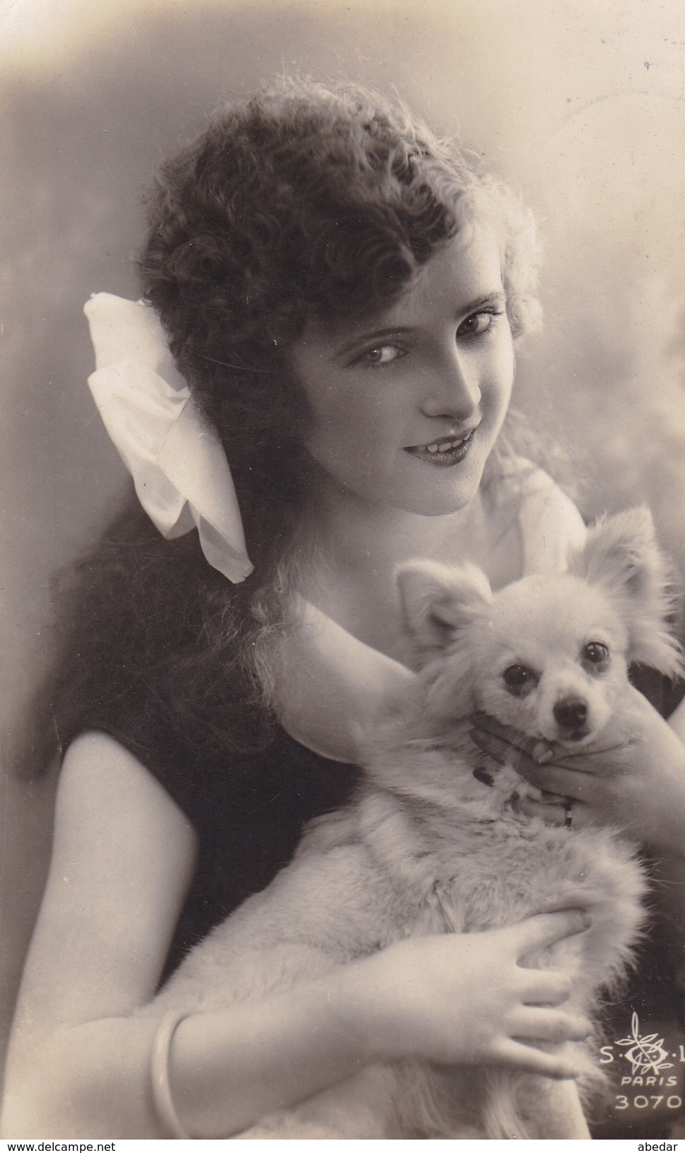 Dog Chien. Pomeranian Spitz  Woman  Hunde  Cani  Old  Postcard.cpa. 1928 - Dogs