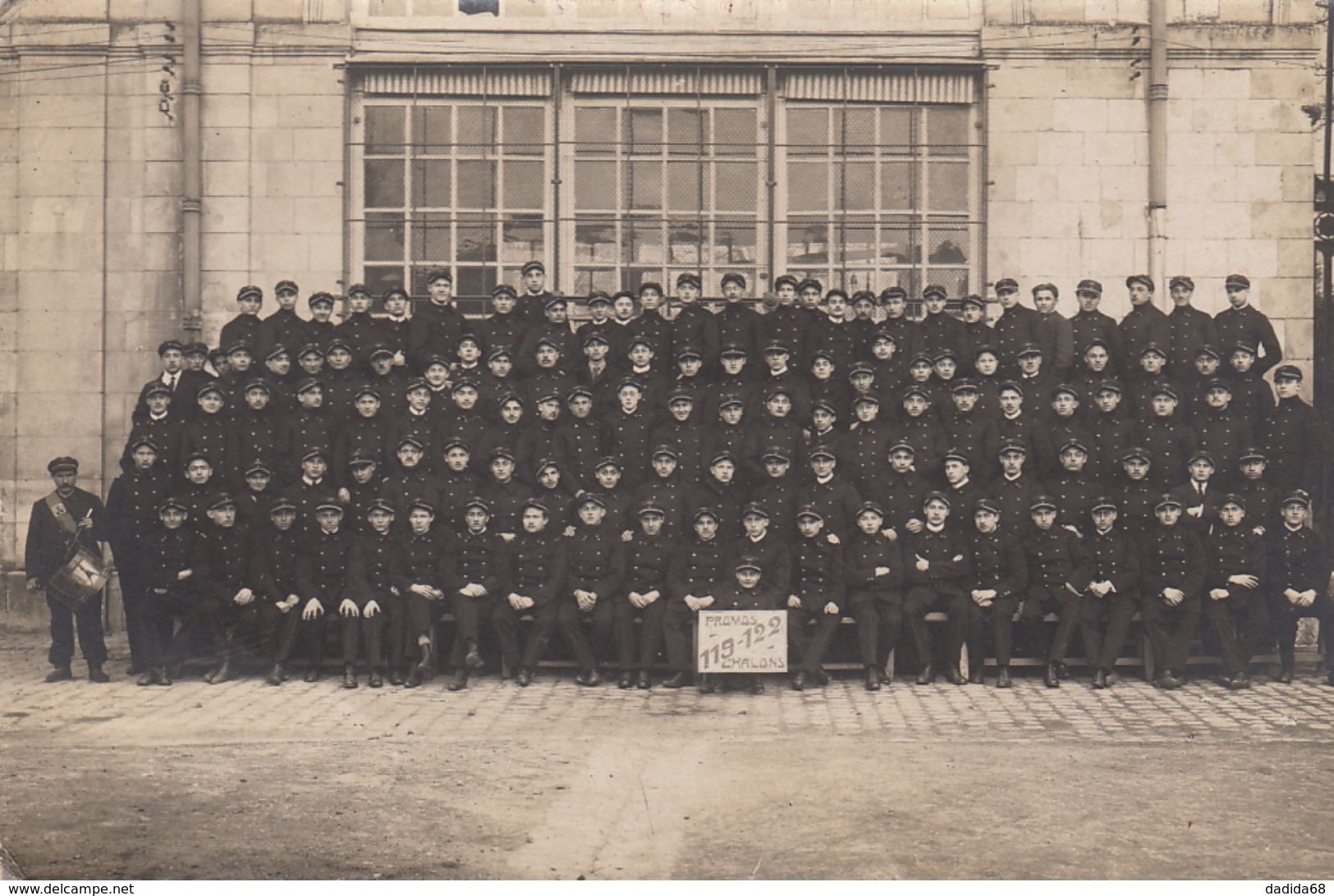 CARTE PHOTO - CHÂLONS-SUR-MARNE - CHAMPAGNE - ÉCOLE D'ARTS-ET-MÉTIERS - PROMOTION 119-122 - Châlons-sur-Marne