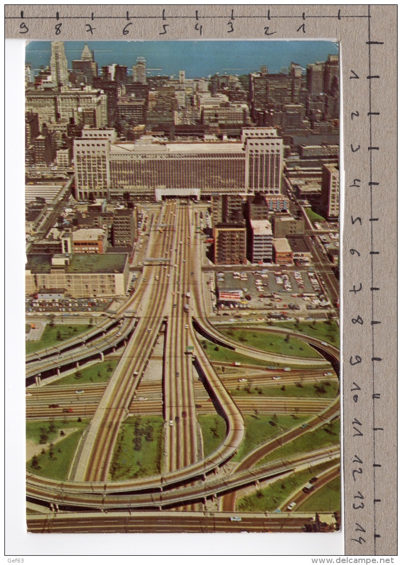 Eisenhower Expressway At Chicago Circle - Chicago