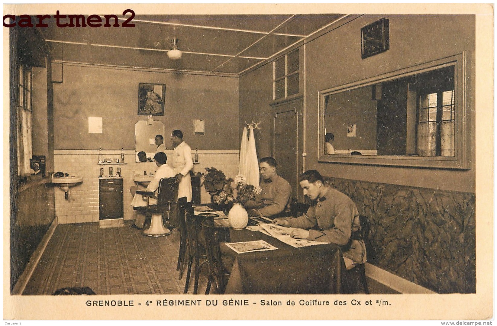 GRENOBLE LE 4eme REGIMENT DU GENIE SALON DE COIFFURE COIFFEUR HAIRCUT GUERRE CASERNE MILITAIRE 38 ISERE - Regimenten