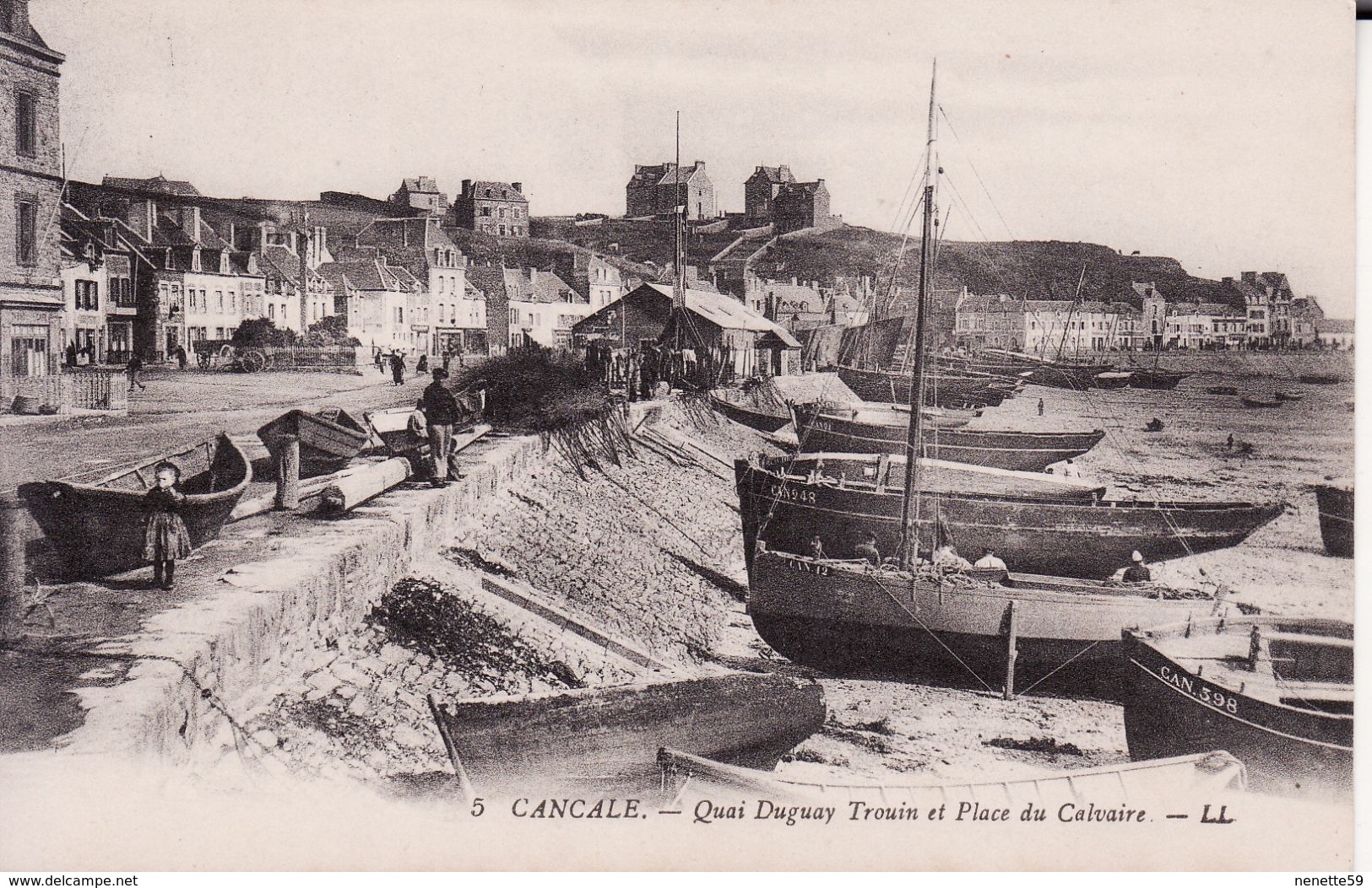 35 CANCALE - Quai Duguay Trouin Et Place Du Calvaire ( Ceci N'est Pas Une Reproduction ) - Cancale