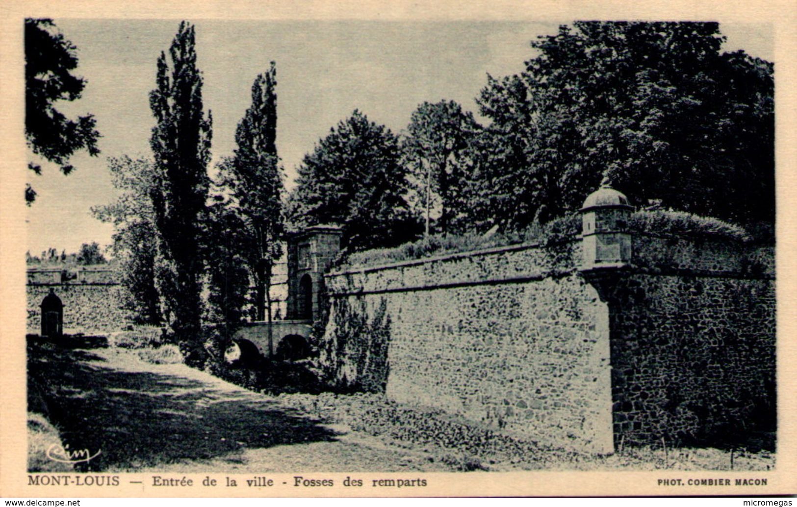 66 -  MONT-LOUIS - Entrée De La Ville - Fossés Des Remparts - Autres & Non Classés