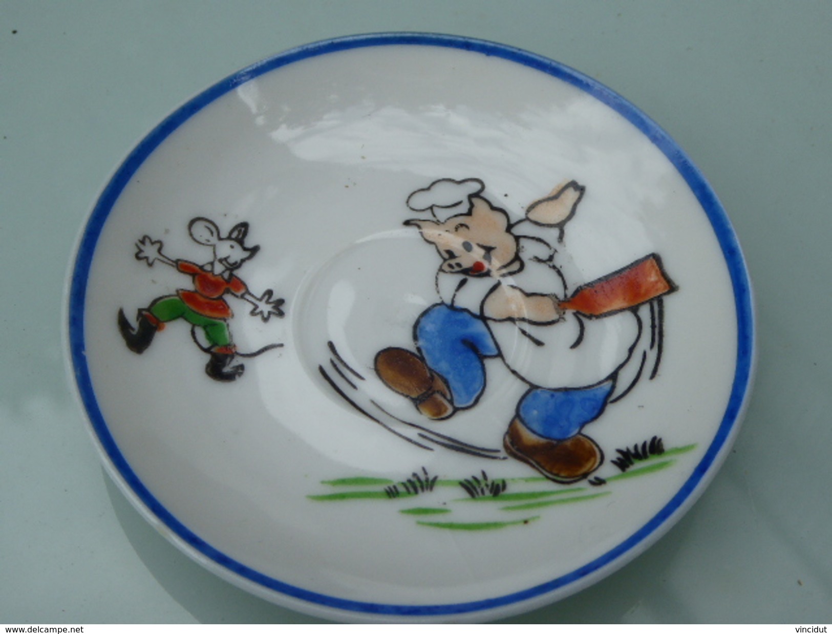 Dinette En Porcelaine Aux Motifs Cochon Souris - Toy Memorabilia