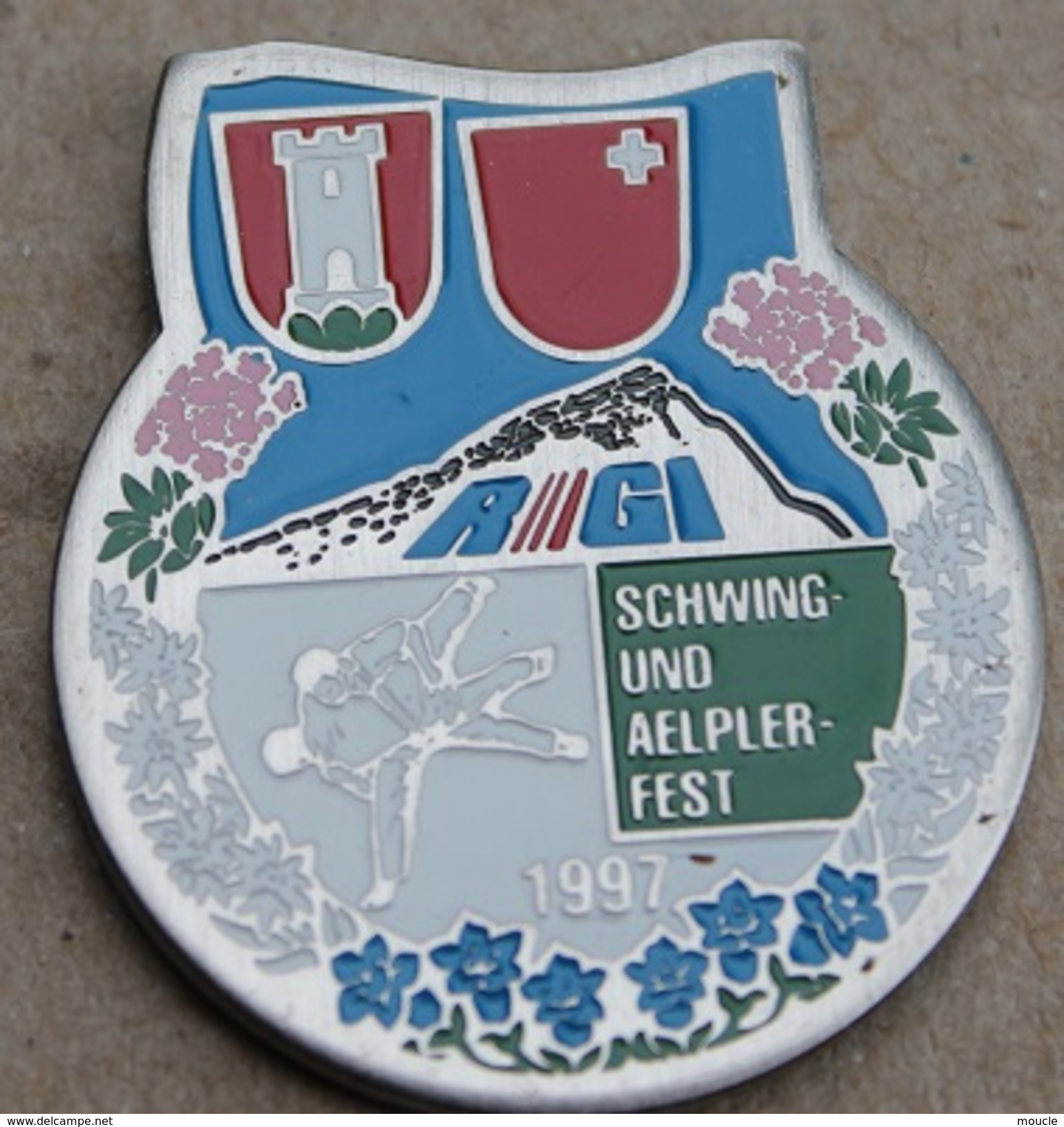 LUTTE SUISSE - SCHWING UND AELPLERFEST 1997 - SUISSE - SCHWEIZ - SWIZTERLAND - RIGI - DRAPEAU CANTON DE SCHWYZ -    (14) - Ringen