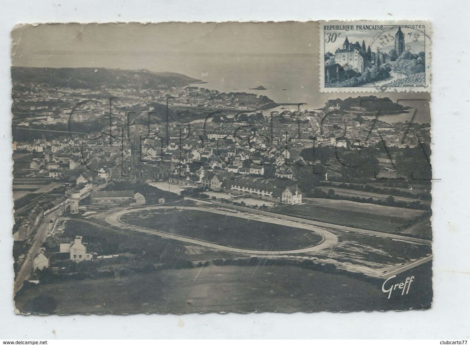 Douarnenez (29) : Vue Aérienne Au Niveau  Du Stade  En 1947 GF - Douarnenez