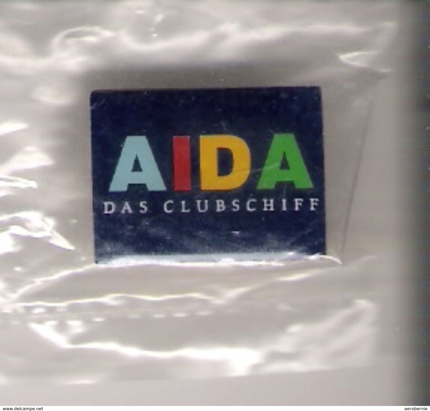 Pin AIDA - Das Clubschiff (blauer Hintergrund) - Schiffahrt