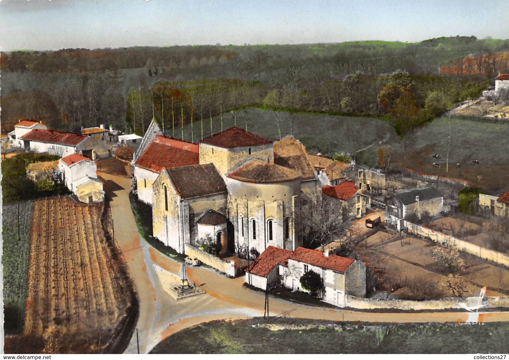 86-FONTAINE-LE-COMTE- LE MONUMENT AUX MORTS- VUE DU CIEL - Autres & Non Classés