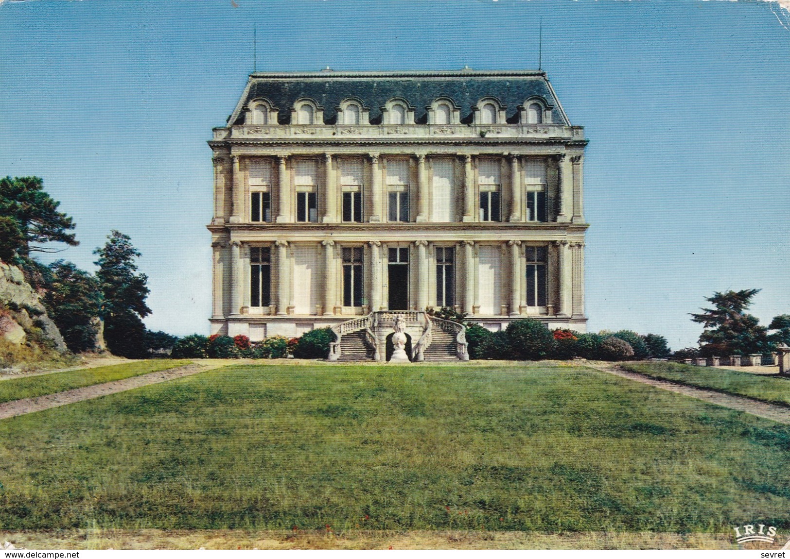 AJACCIO. - Le Château De La PUNTA . CPM Dentelée Couleur - Ajaccio