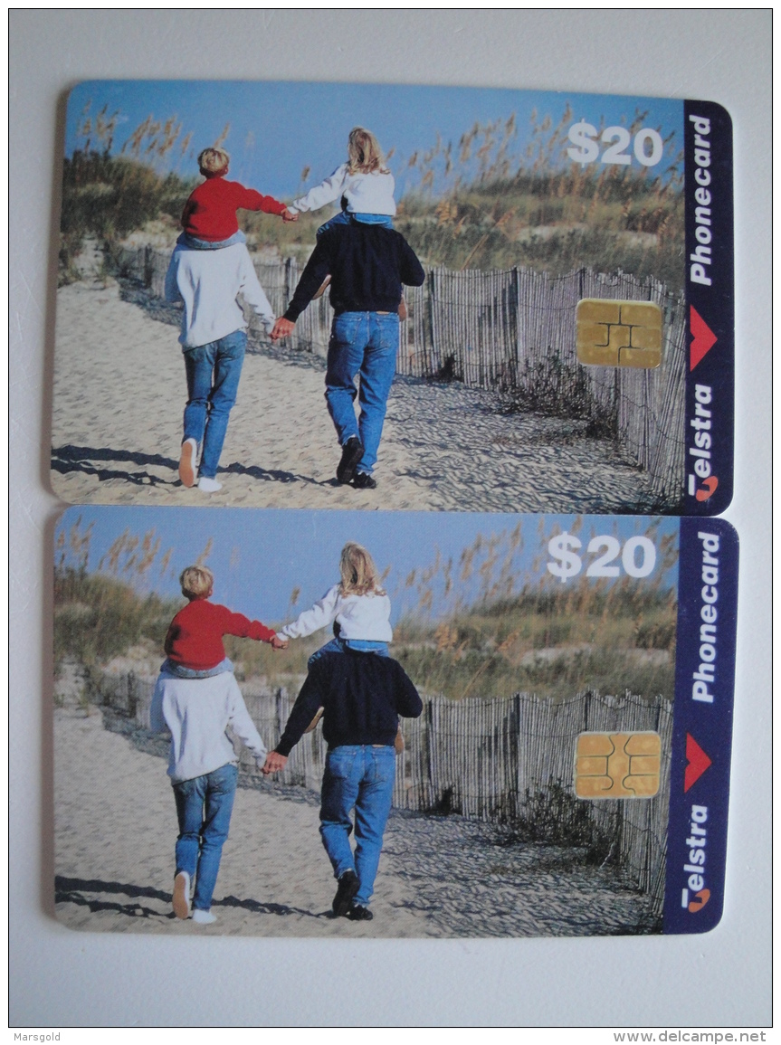 2 Chip Phonecards From Australia - Family On Beach - Australia