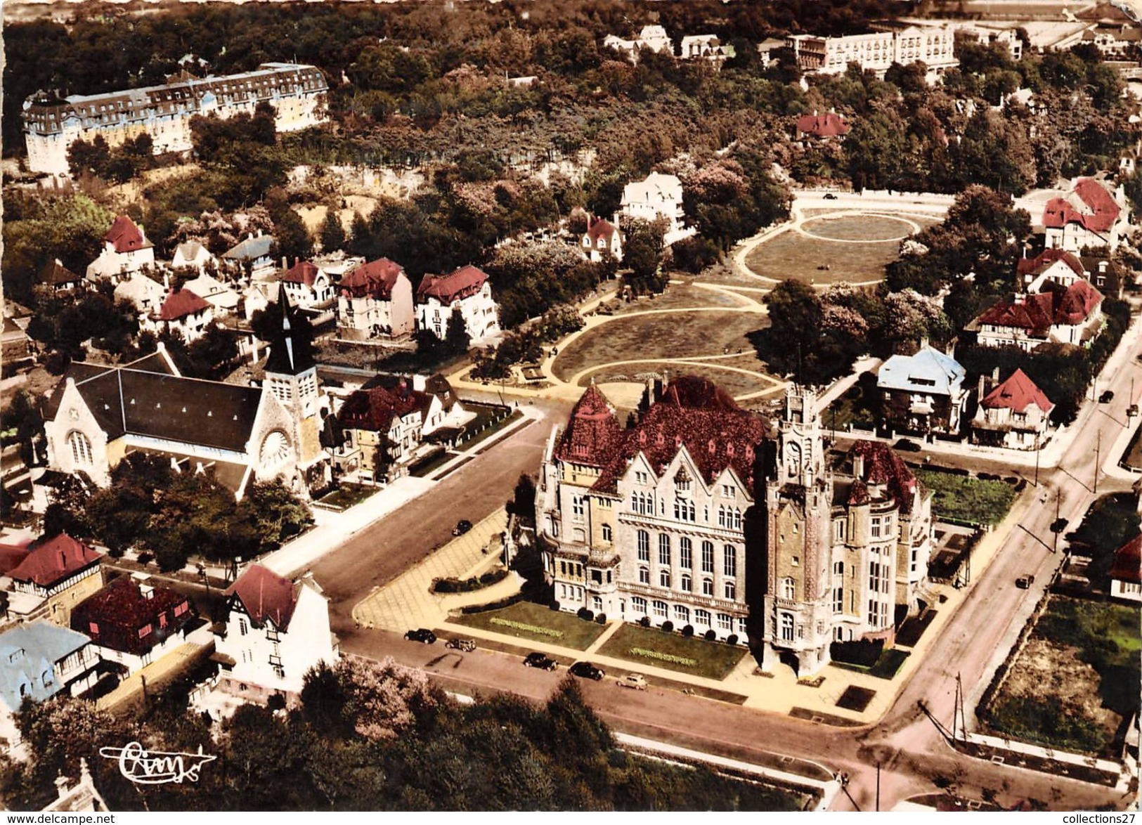 62-LE TOUQUET-PARIS-PLAGE- L'HÔTEL DE VILLE ET L'EGLISE VUE AERIENNE - Le Touquet