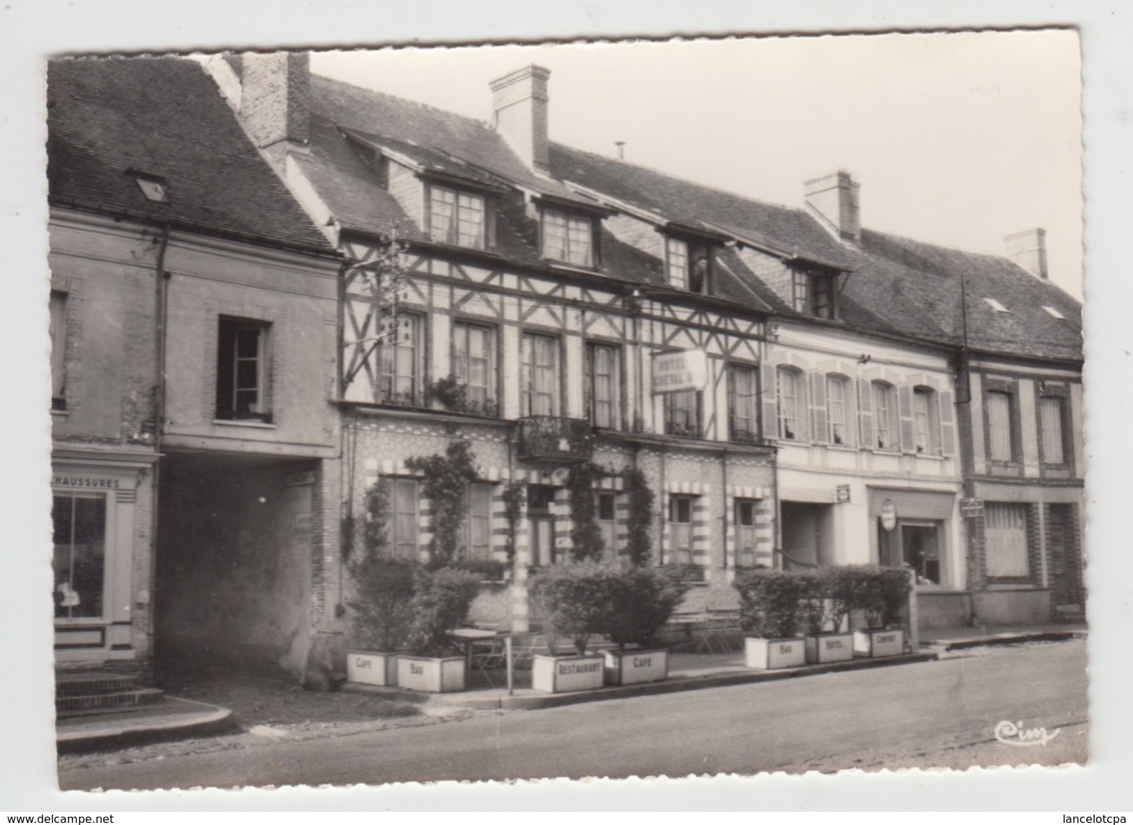 27 - BOURTH / L'HOTEL DU CHEVAL NOIR - Bourgtheroulde