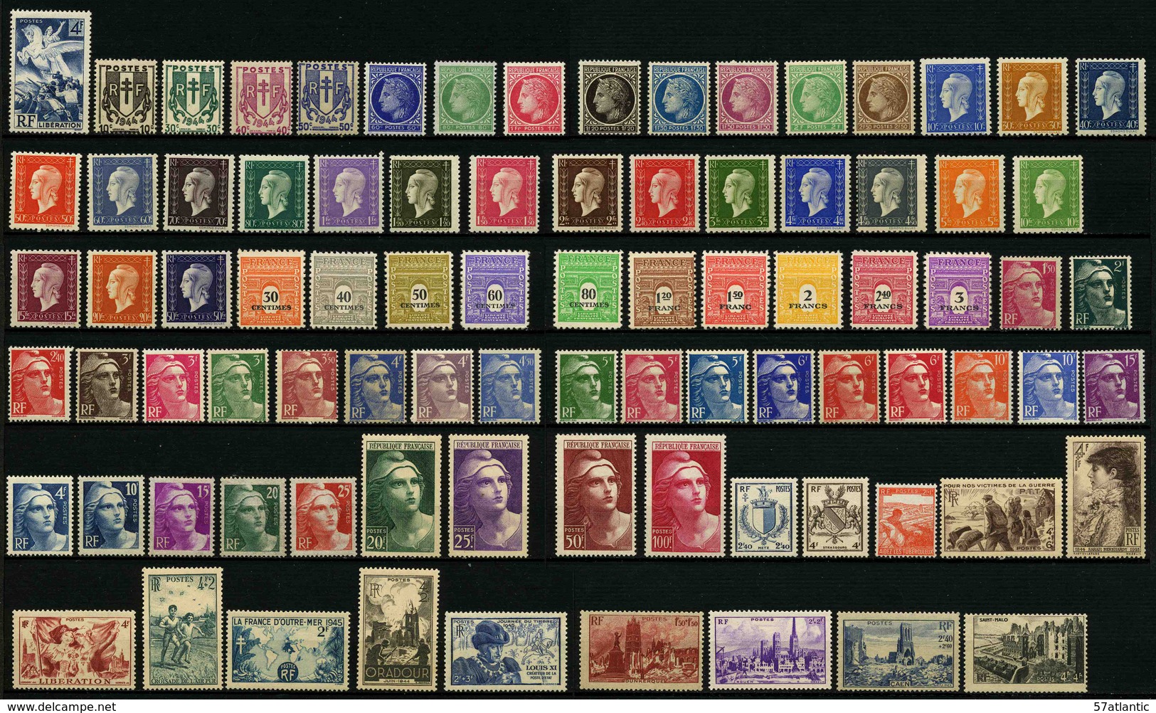 FRANCE - ANNEE COMPLETE 1945 - YT 669 à 747 ** - 85 TIMBRES NEUFS ** - 1940-1949