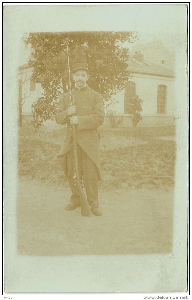 Carte Photo. Militaria. Soldat G.Dreyfus &amp; Fusil à Baïonnette - Krieg, Militär