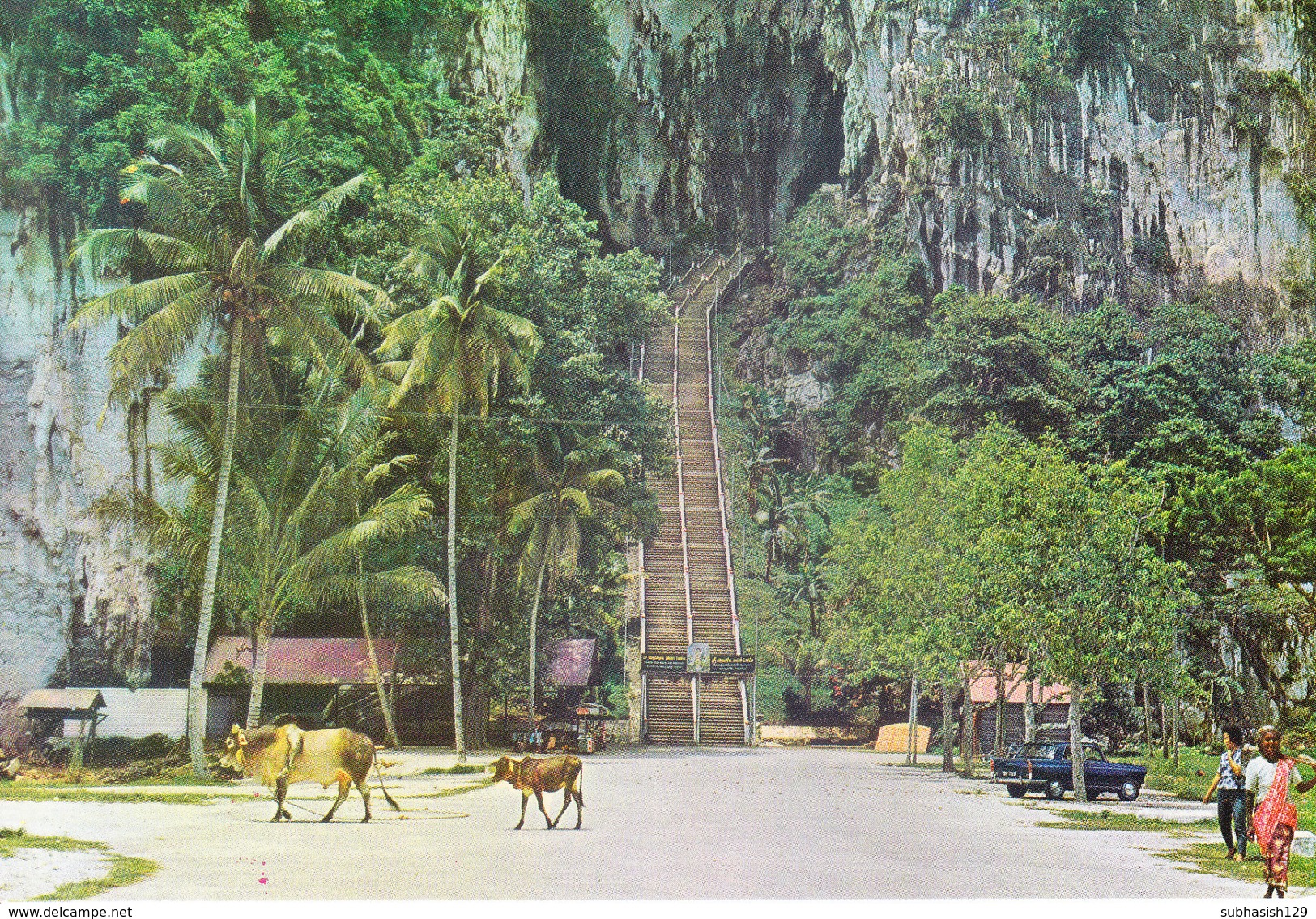 MALAYSIA - COLOUR PICTURE POST CARD - BATU CAVES, KUALA LUMPUR - TRAVEL / TOURISM - Malaysia