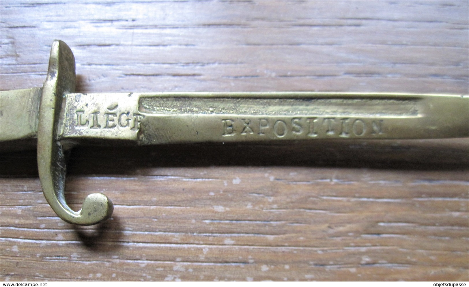 T15 / Baionnette Miniature Avec Gravure " Liège Exposition " - Bayonet Marked - Armes Blanches