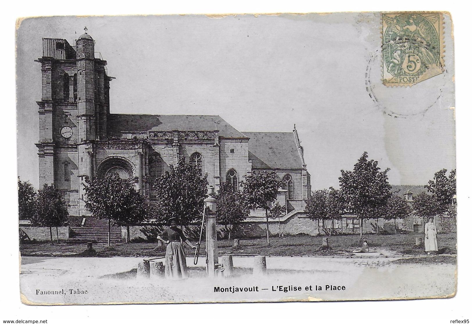 MONTJAVOULT - L'Eglise Et La Place - Montjavoult