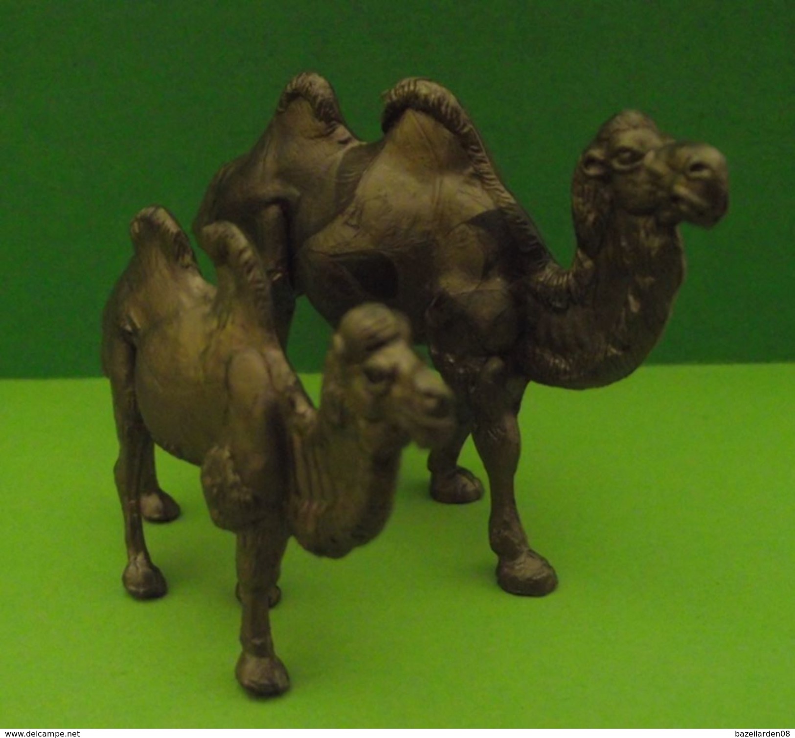 Figurines (Lessive OMO) Chameau Et Chamelon - Other & Unclassified