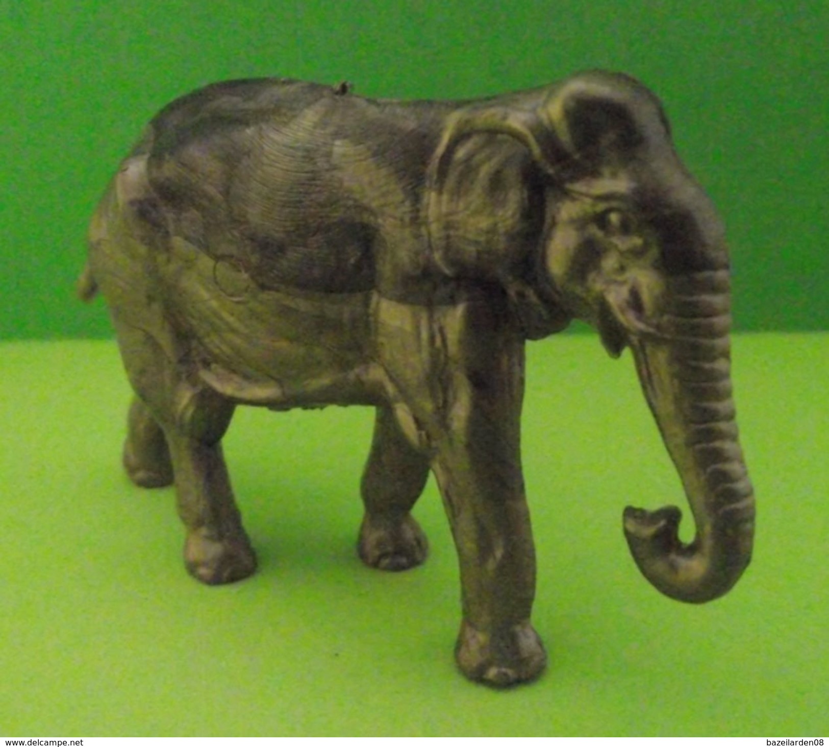 Figurine (Lessive OMO) Eléphant - Autres & Non Classés