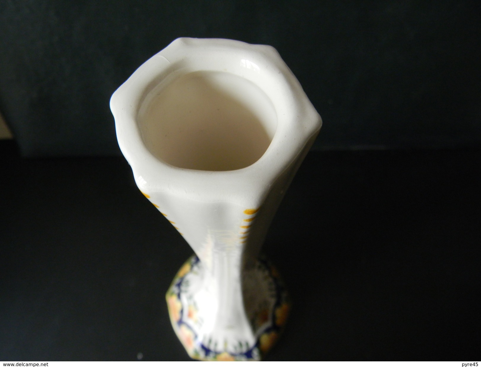 VASE SOLIFLORE EN CERAMIQUE DE DESVRES R. DELARUE 30 X 11 CM POIDS 431 GR - Desvres (FRA)