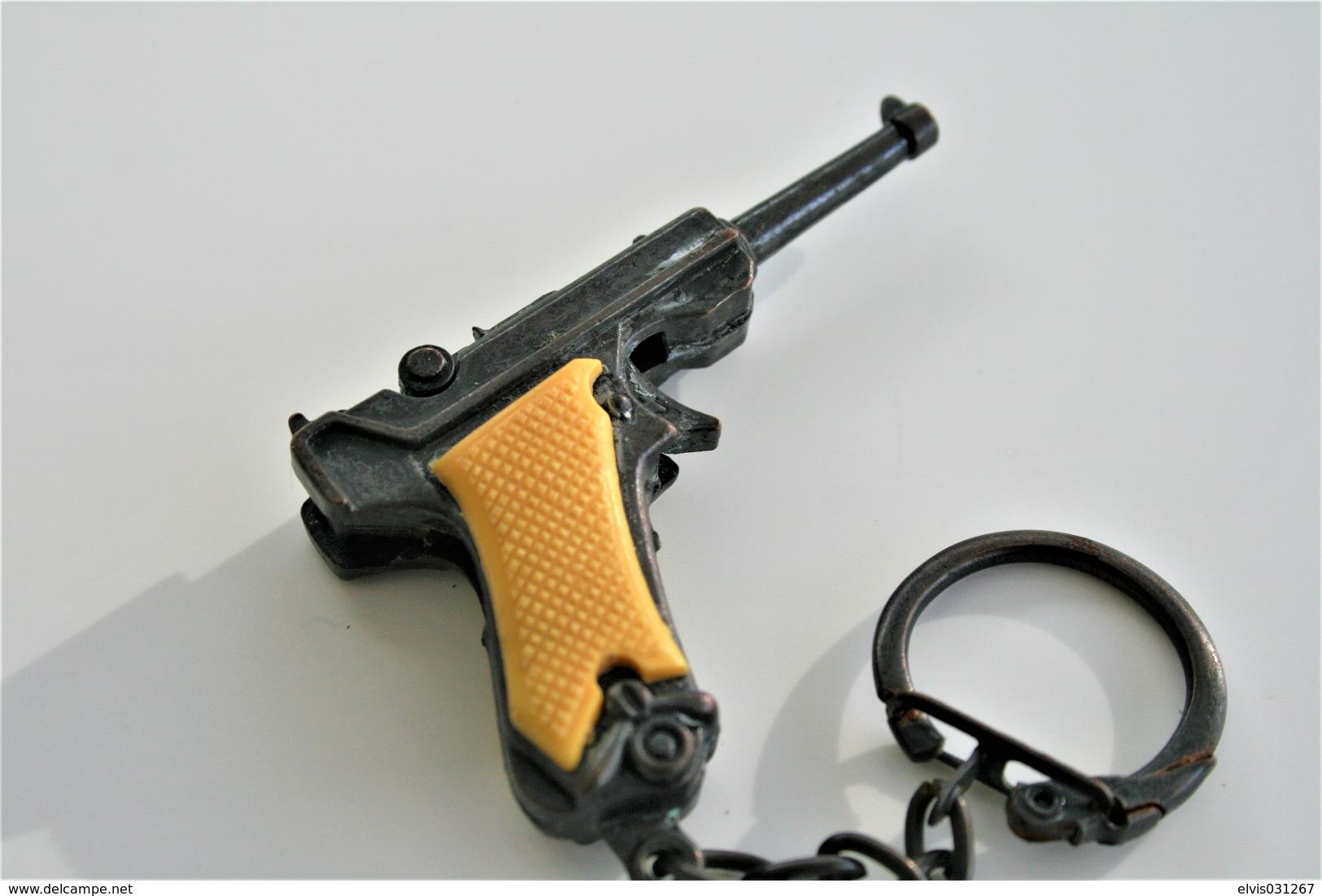 Vintage TOY GUN : LUGER P08 - L=4,5cm - Keychain 1960s - Keywords : Cap - Cork Gun - Rifle - Revolver - Pistol - Tin - Decotatieve Wapens