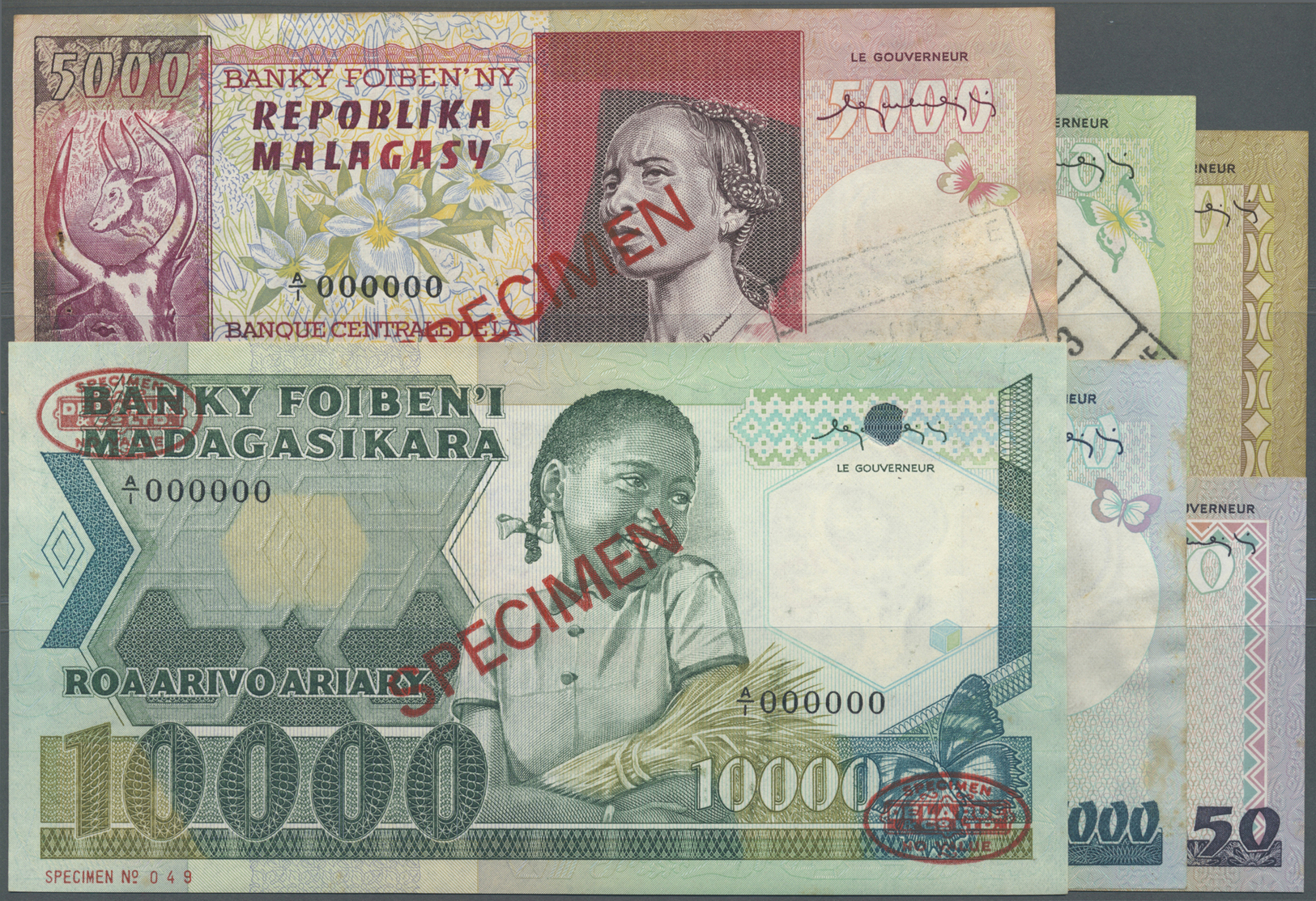 01623 Madagascar: Set Of 6 Specimen Banknotes Containing 50, 100, 500, 1000, 5000 And 10.000 Ariary Specimen Pick Divers - Madagascar