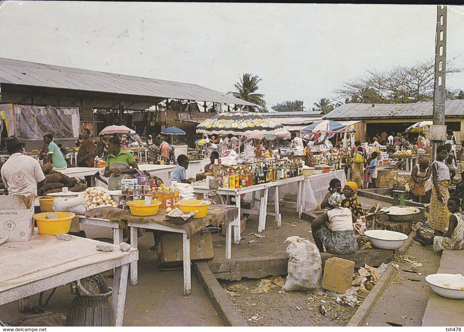 AFRIQUE---GABON--le Marché De Grand Village---voir  2 Scans - Gabon