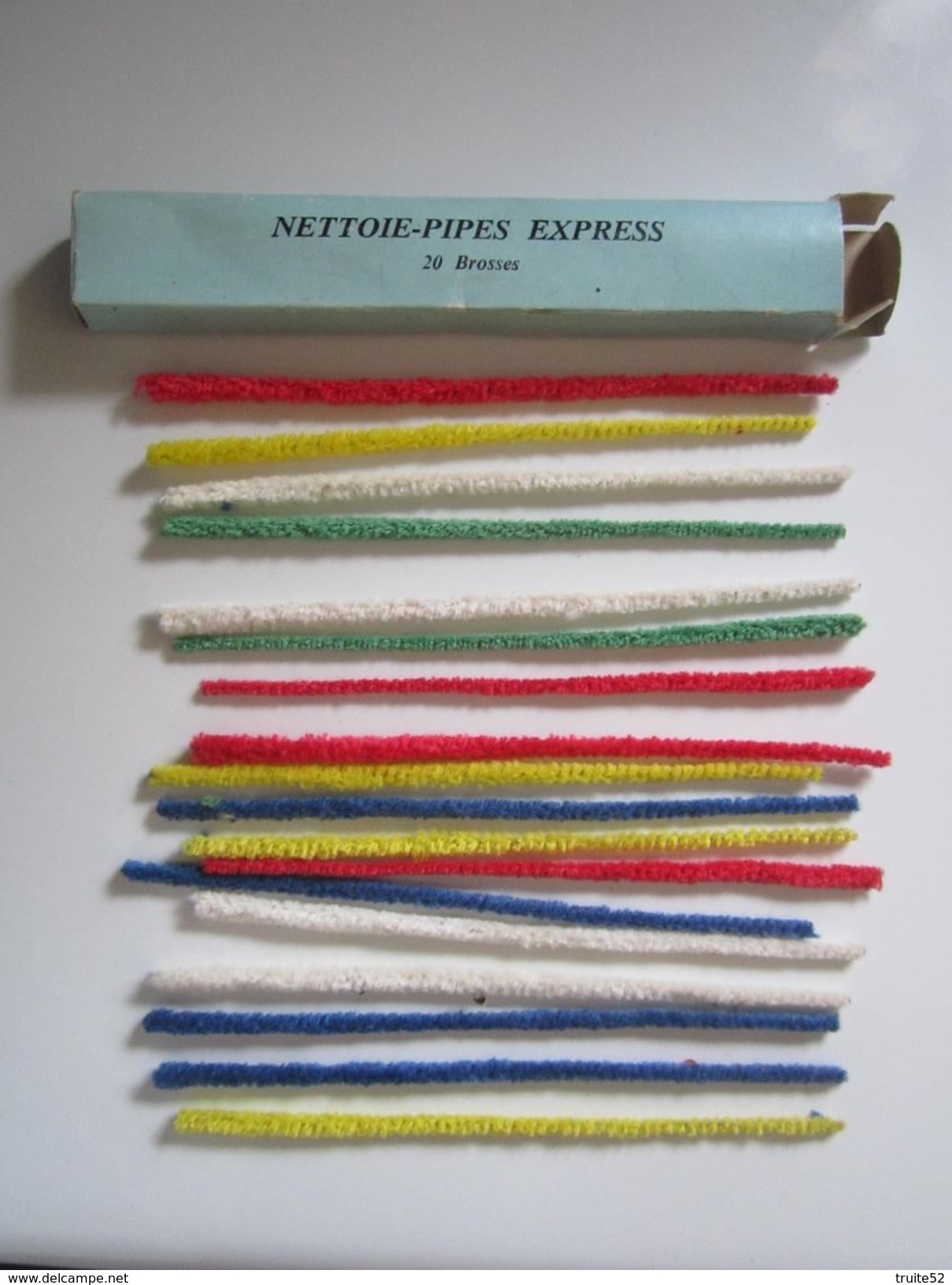 NETTOIE-PIPES EXPRESS 18 Brosses - Autres & Non Classés