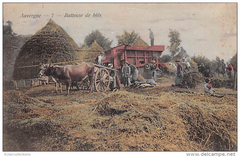 Auvergne   Battage. Moisson.  . Batteuse De Blés     (voir Scan) - Auvergne