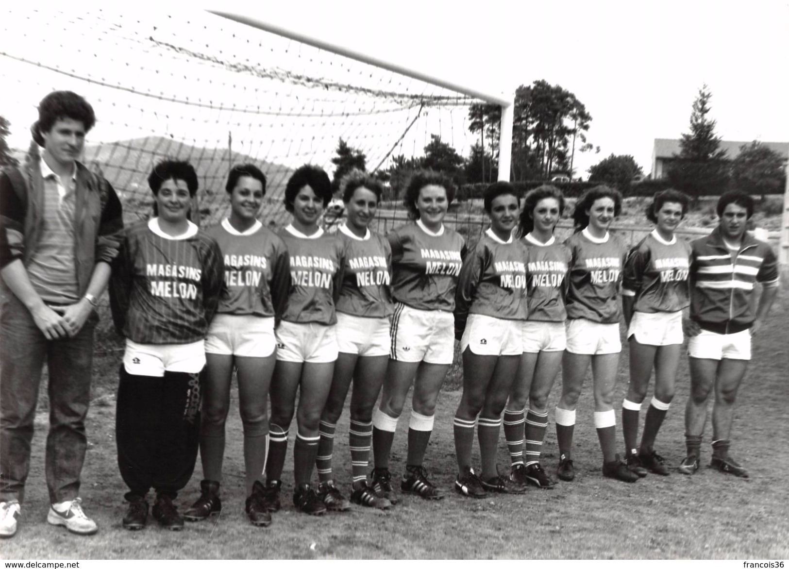 Lot de 46 moyennes / grandes photographies : Annonay - Equipes de Football - Foot 1982 1984 1985 A.S.R