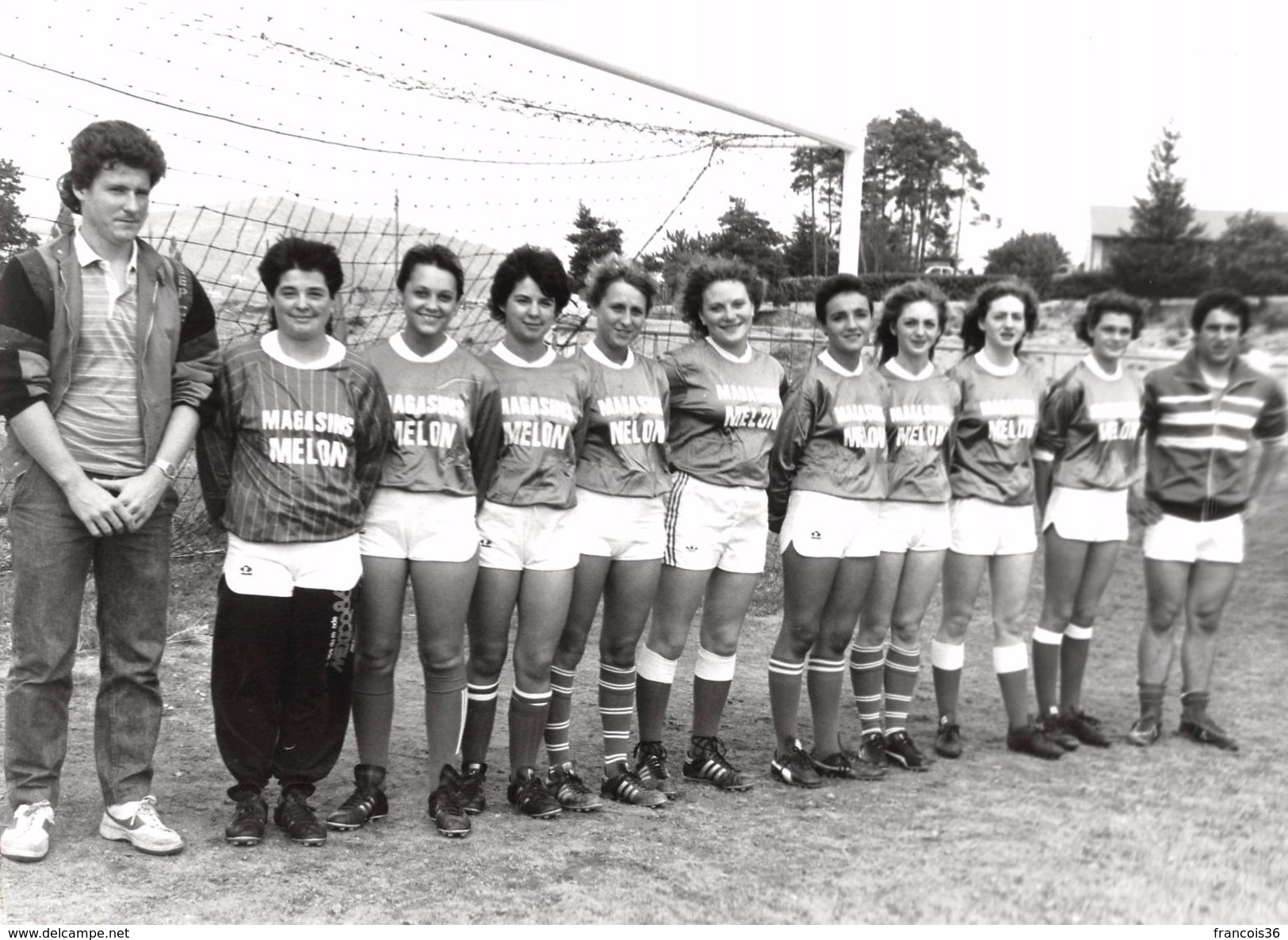 Lot de 46 moyennes / grandes photographies : Annonay - Equipes de Football - Foot 1982 1984 1985 A.S.R