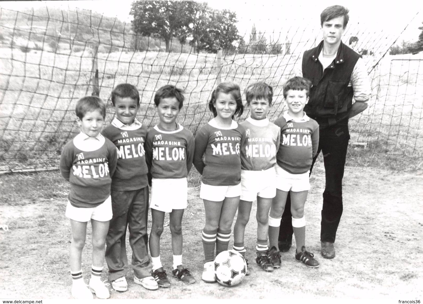 Lot de 46 moyennes / grandes photographies : Annonay - Equipes de Football - Foot 1982 1984 1985 A.S.R