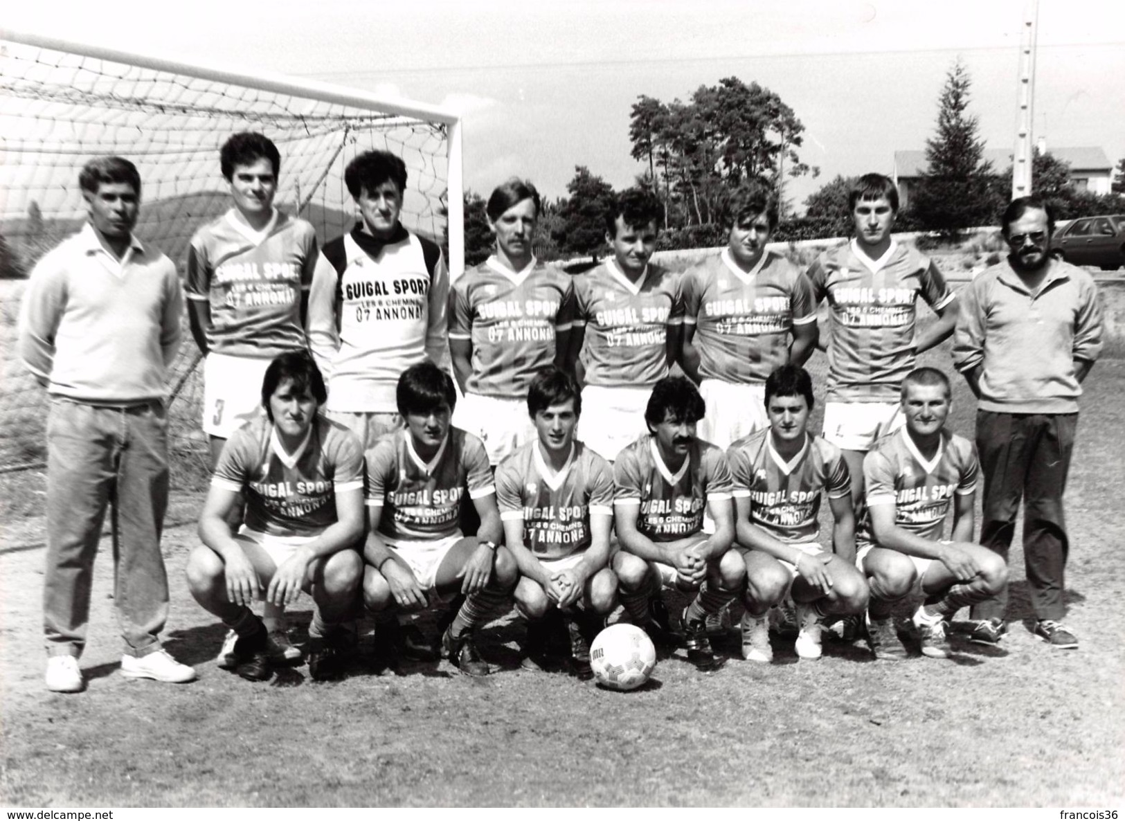 Lot de 46 moyennes / grandes photographies : Annonay - Equipes de Football - Foot 1982 1984 1985 A.S.R