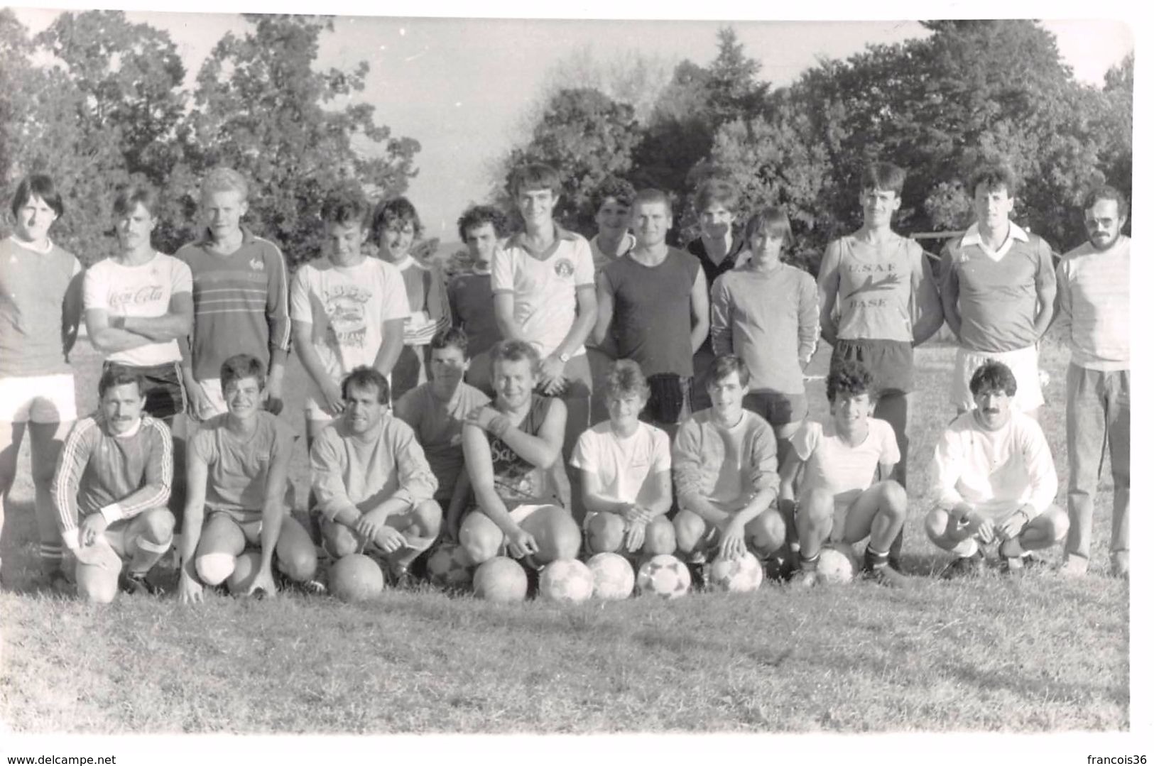 Lot de 46 moyennes / grandes photographies : Annonay - Equipes de Football - Foot 1982 1984 1985 A.S.R