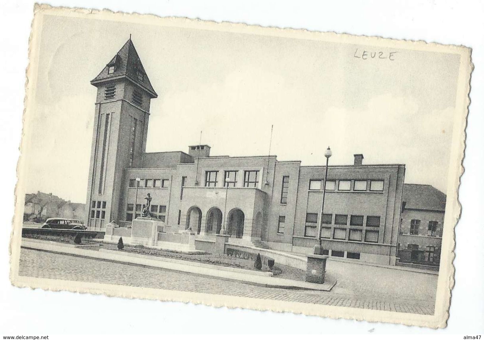 Leuze - Hôtel De Ville Et Monument - écrite Vers 1957 - Eghezee