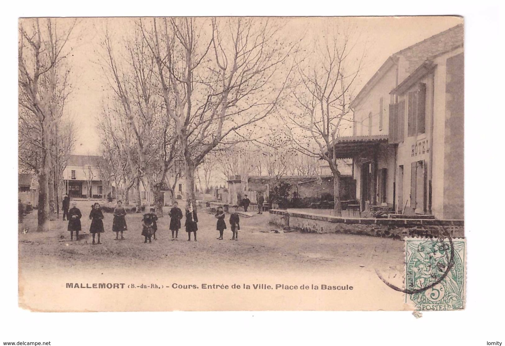 13 Mallemort Cours Entrée De La Ville Place De La Bascule Cpa Animée Hotel Enfants - Mallemort