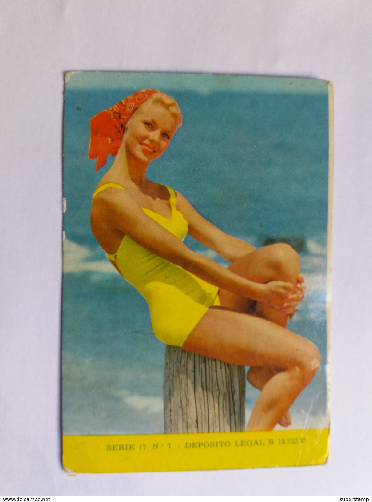 1964 POCKET CALENDAR SPAIN GIRL IN THE YELLOW BATHROOM ON THE BEACH. SEA.  470a - Petit Format : 1961-70