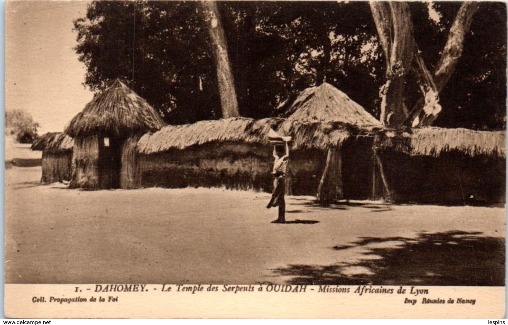 AFRIQUE --  DAHOMEY -- Le Temple Des Serpents à Ouidah - Dahomey