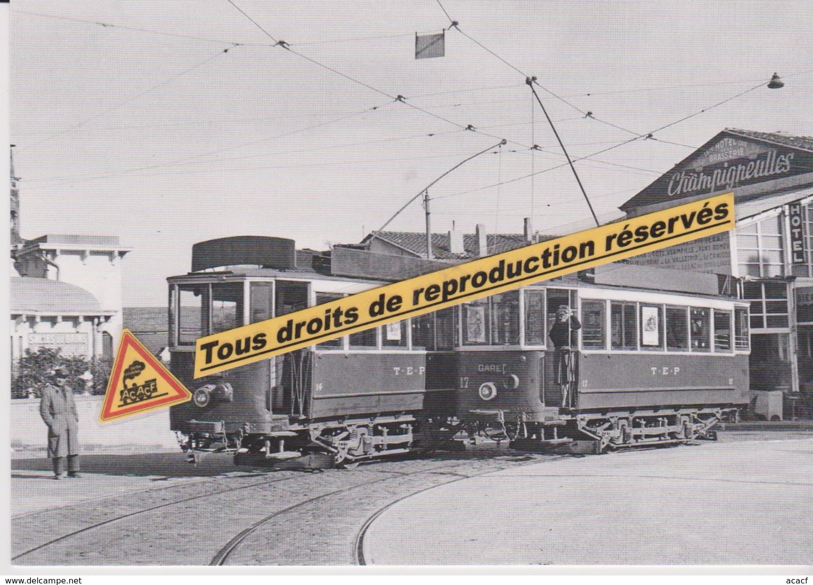 Motrices 1900 Des Tramways Près De La Gare, à Perpignan (66) - - Tramways
