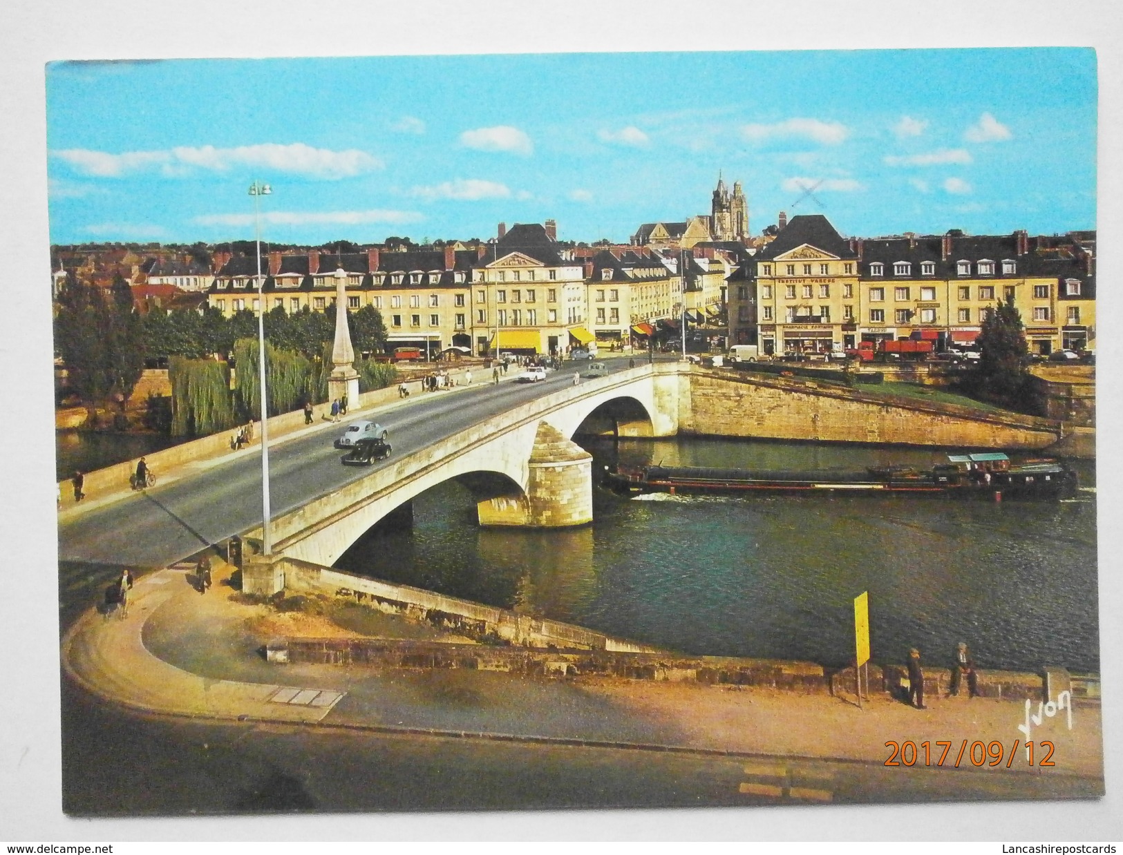 Postcard Compiegne Bridge Over The Oise And Rue Solferino PU 1986 My Ref B21875 - Compiegne