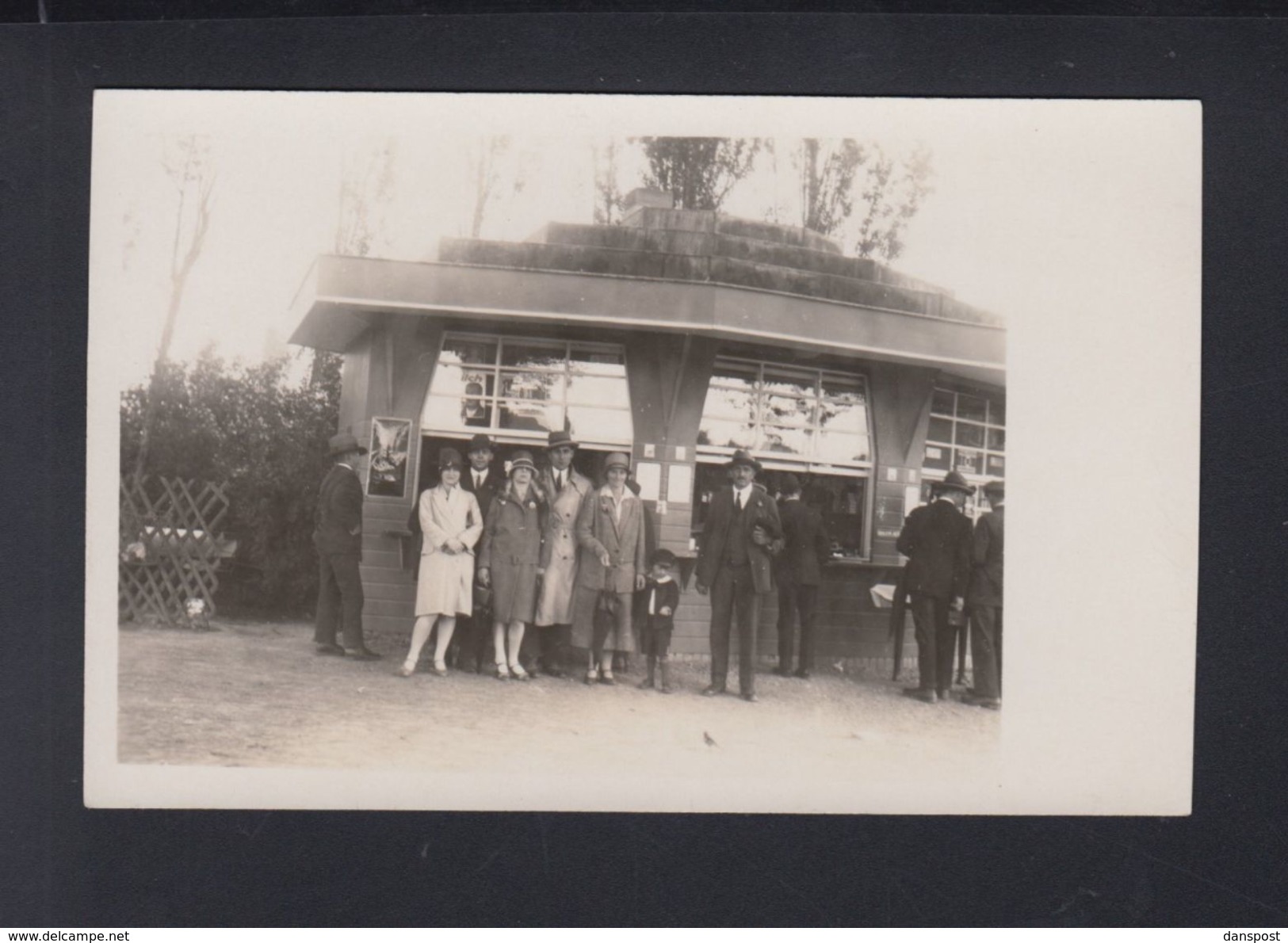 Dt. Reich AK Kiosk Beim Eingang Zum Zeppelin Werft 1928 - Zeppeline