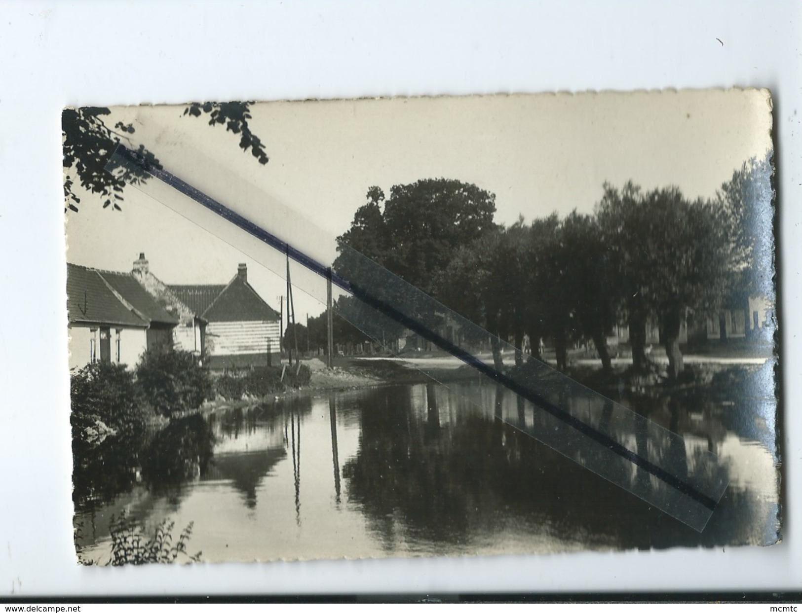 CPSM -   Vignacourt   -  (Somme) -  La Rue D'Amour - Vignacourt