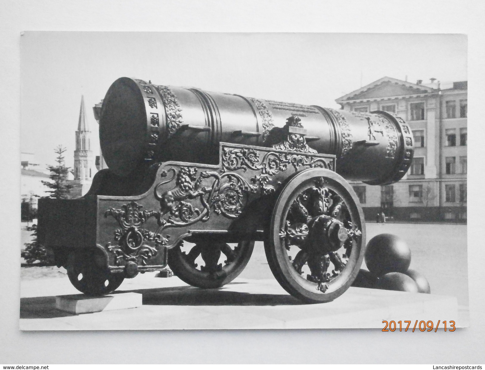 Postcard Moscow The Kremlin The Tsar Cannon Russia My Ref B21903 - Russia