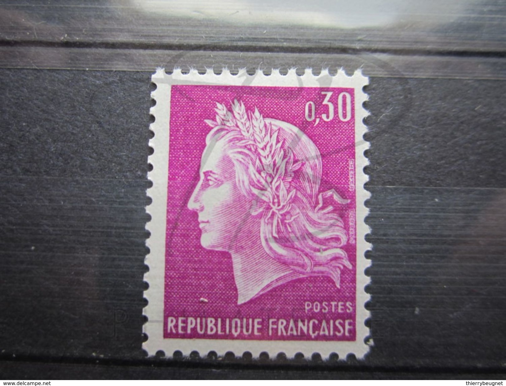 VEND BEAU TIMBRE DE FRANCE N° 1536b , XX !!! (a) - 1967-1970 Marianne De Cheffer