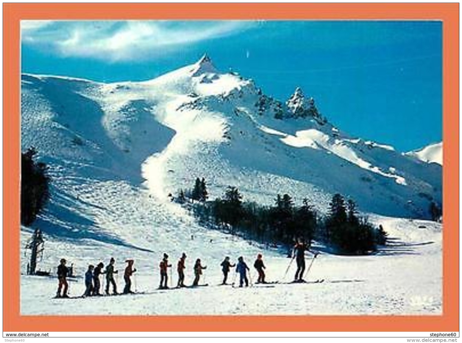 A116/161 63 - LE MONT DORE - Ecole De Ski Au Pied Des Pistes - Otros & Sin Clasificación