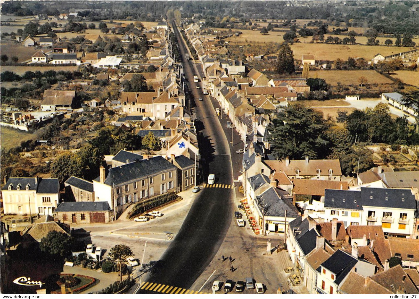 72-BEAUMONT-SUR-SARTHE- VUE AERIENNE GENERALE ET LA NATIONALE 138 - Beaumont Sur Sarthe