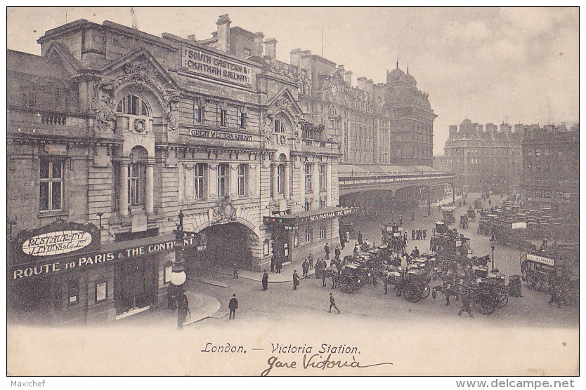 London - Victoria Station - Vue Extérieure Animée (Restaurant "Route To Paris &amp; Continent) Circ 1910 - Gares - Sans Trains