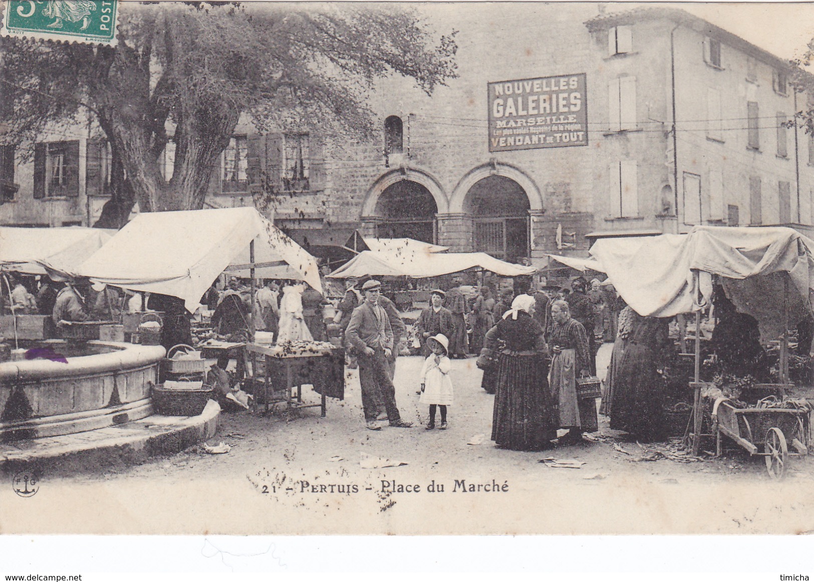 (19)    PERTUIS -  La Place Du Marché - Pertuis